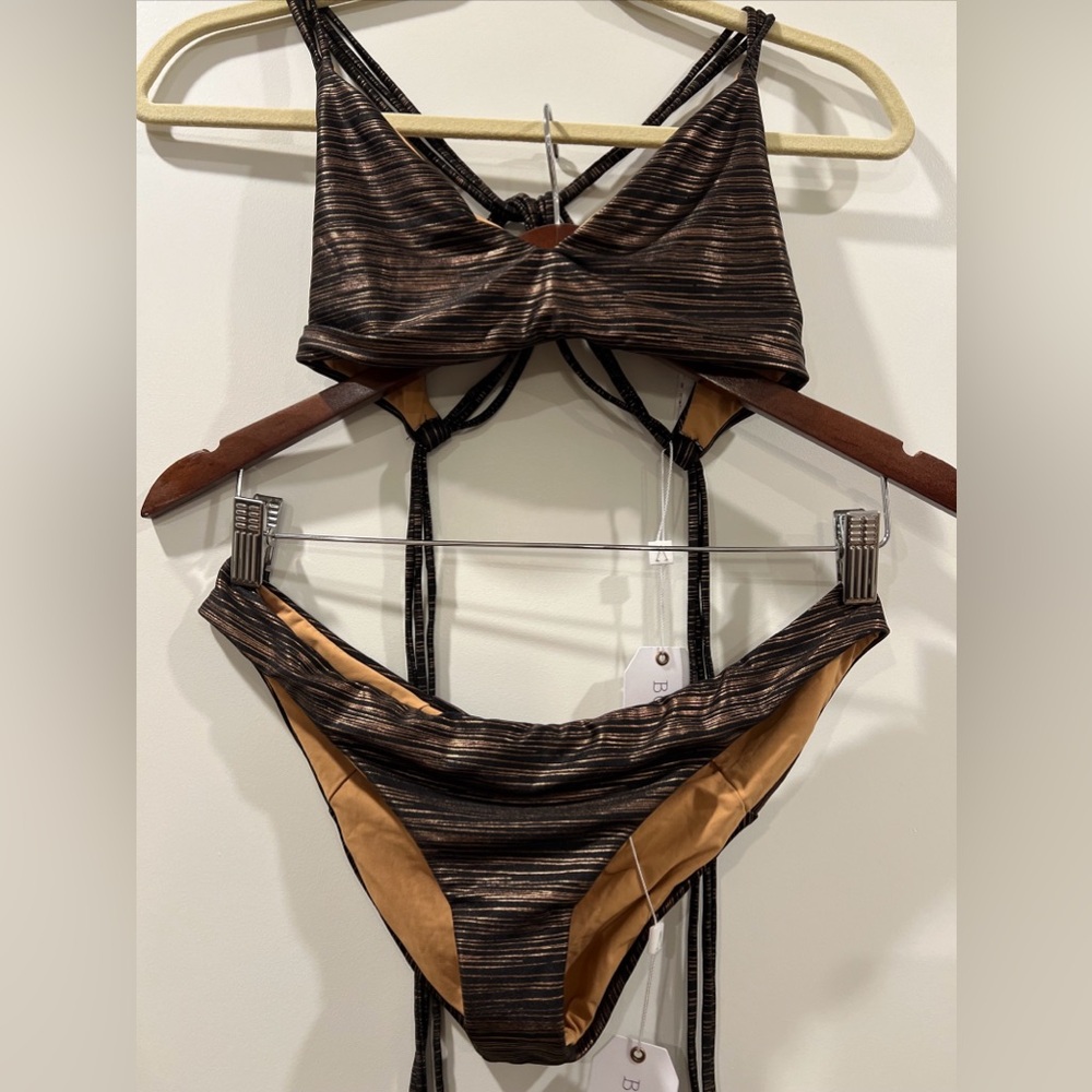 Boys + arrows brown/gold bikini nwt L
